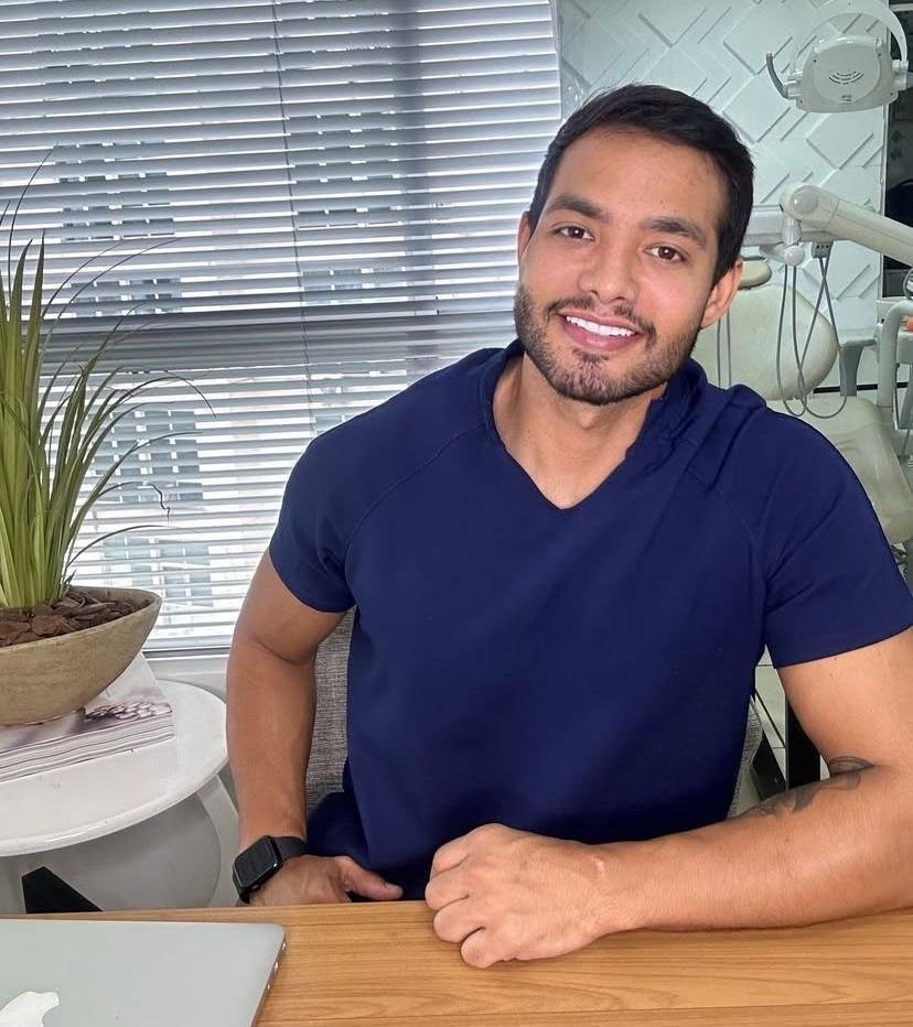 Dr. Hugo Leonardo Sousa Mari: Inovação e Excelência na 
