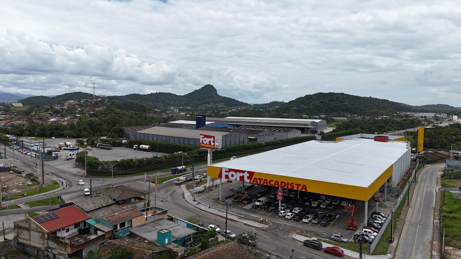 Grupo Pereira inaugura duas novas lojas do Fort Atacadista nesta quarta-feira (26) em SC