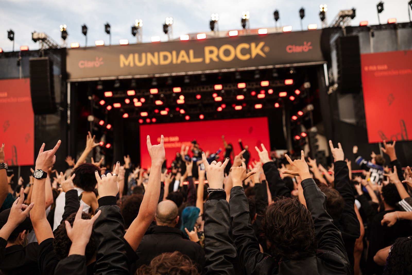 Mundial Rock celebra 8 anos com edição de três dias e reúne 17 mil pessoas em São José